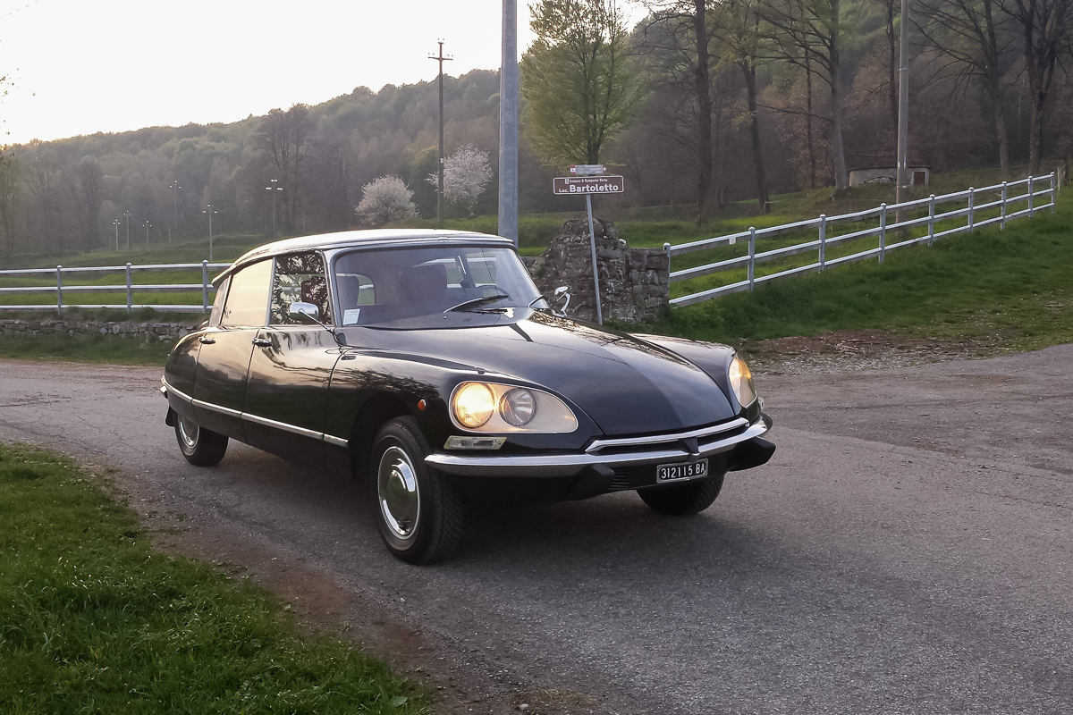 Les Voitures Anciennes de nos lecteurs, la Citroën ID 19 Luxe de Federico