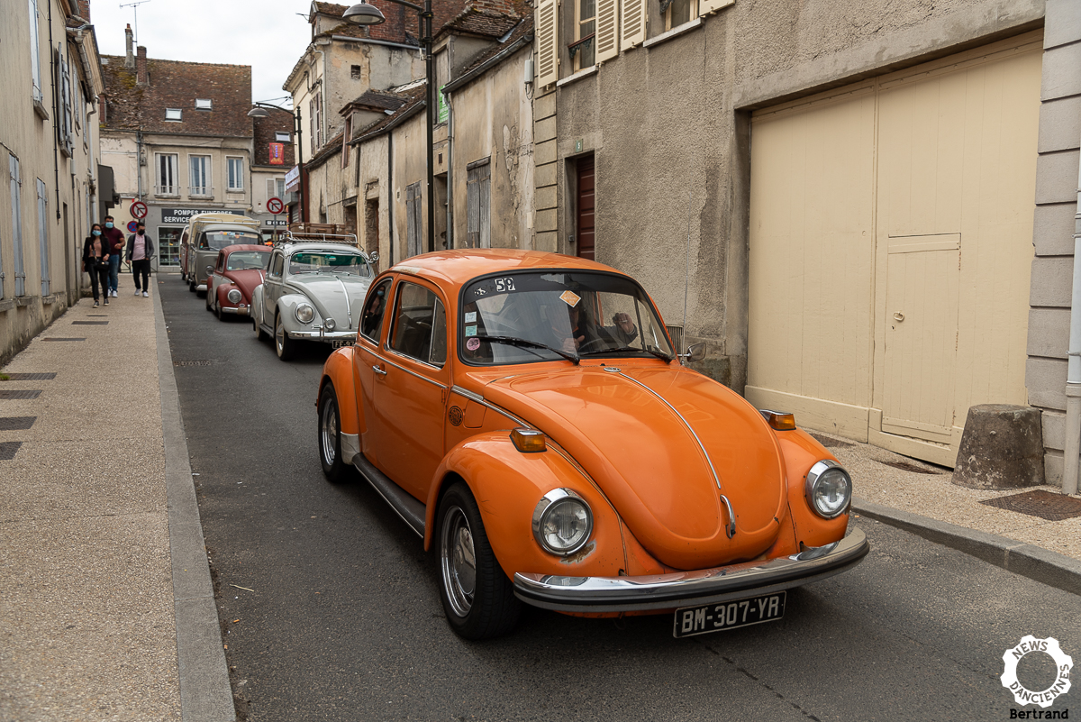 À Nangis pour son 1er meeting, les VW inondent le centre-ville !