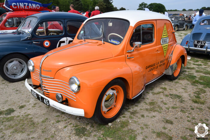 Renault 4CV 103- Renault 4CV