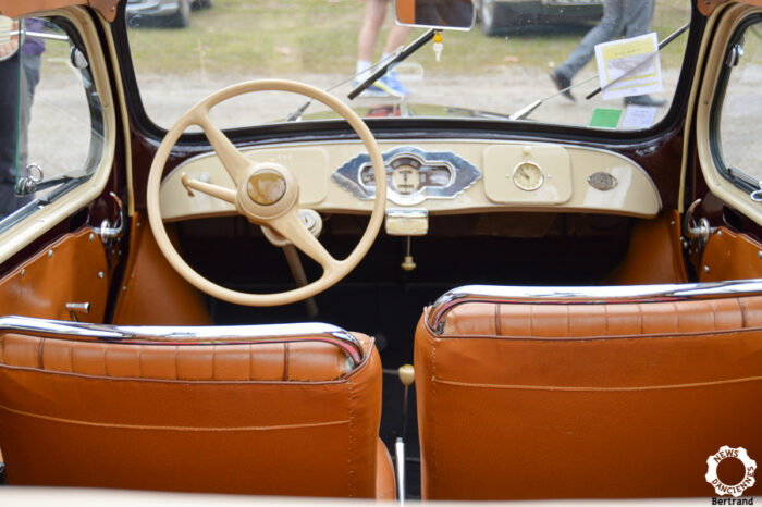 Renault 4CV 12- Renault 4CV