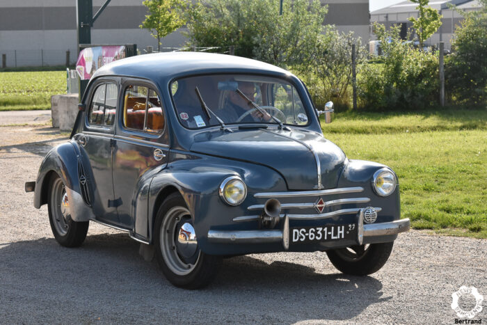 Renault 4CV 160- Renault Frégate