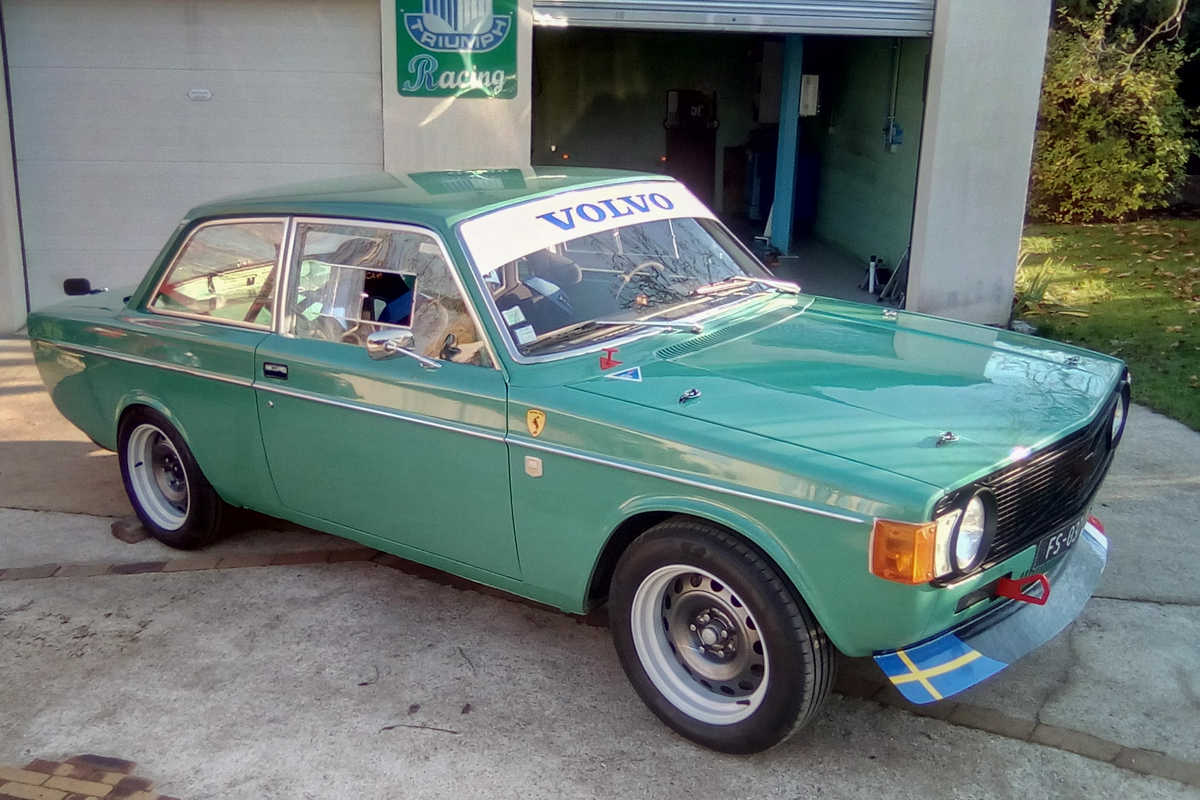 Les Voitures Anciennes de nos lecteurs, la Volvo 142S de Philippe