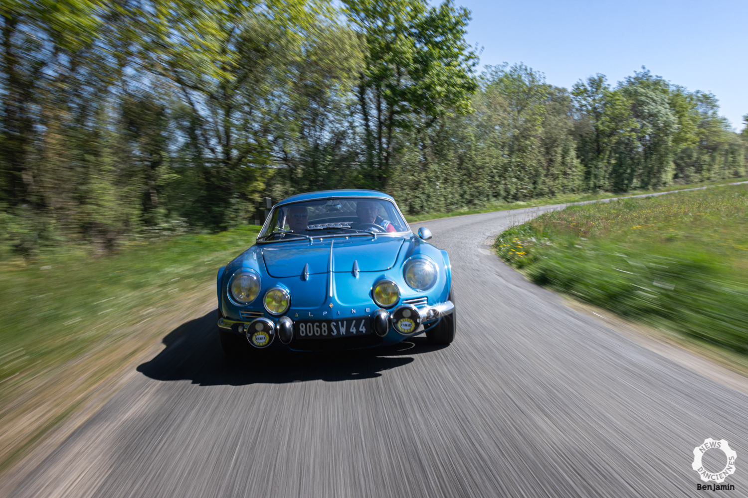 Au volant d&rsquo;une Alpine A110 1300S, pour un shoot de plaisir