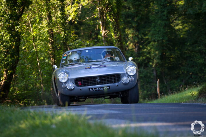 054 Ferrari 4 15-