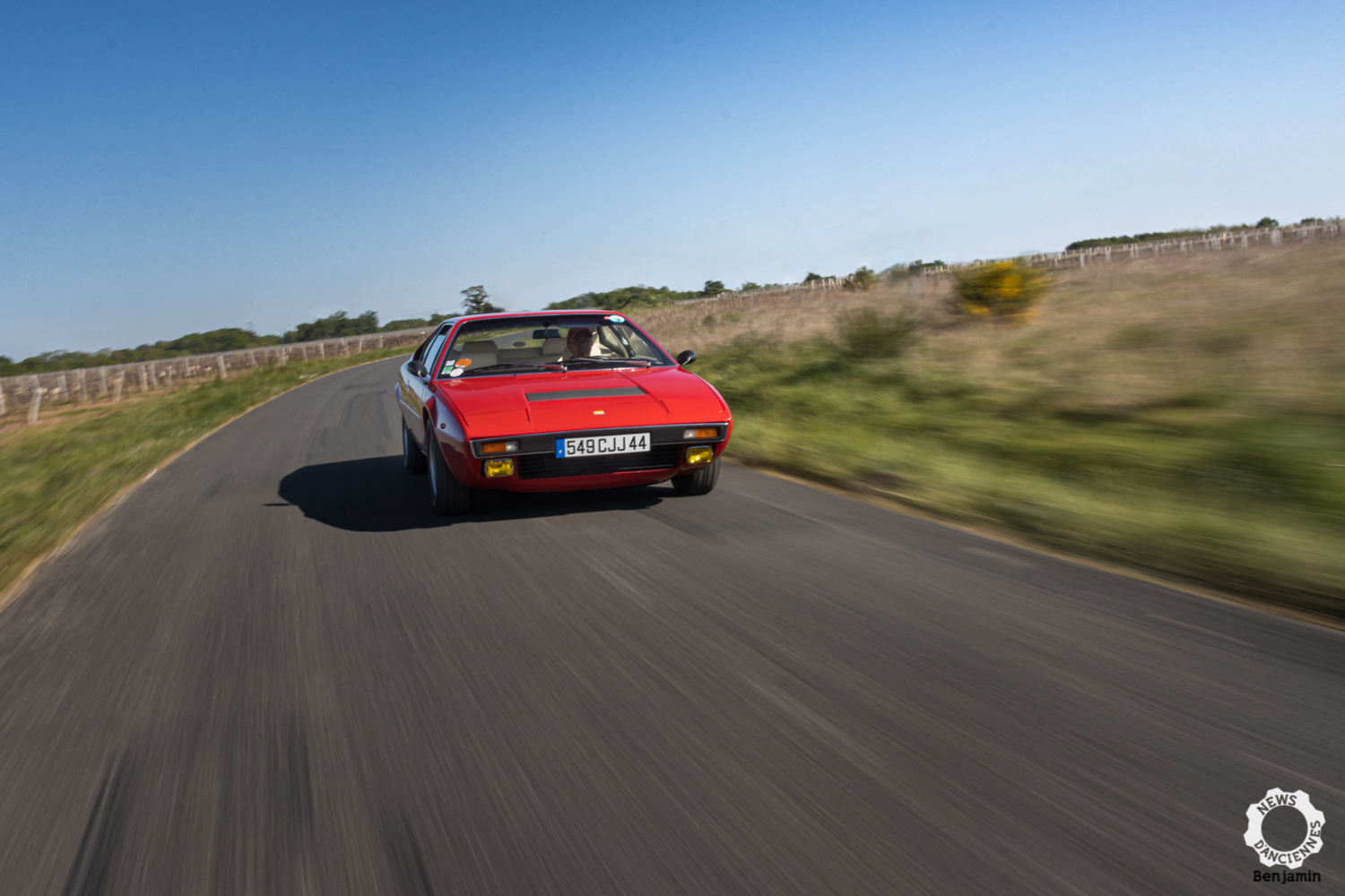 Au volant d&rsquo;une Dino 308 GT4, une histoire de compromis