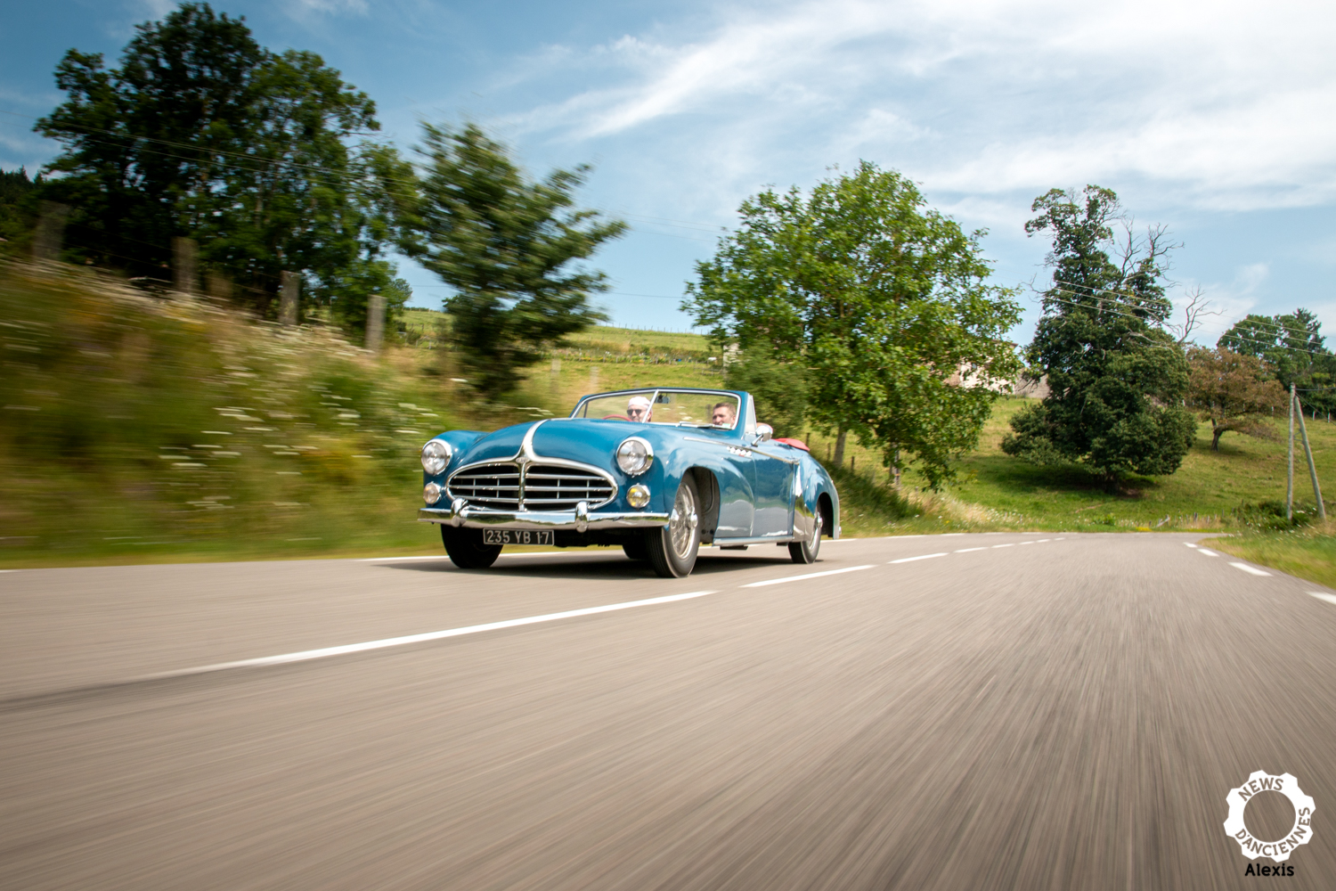 Au volant d&rsquo;une Delahaye 235 Cabriolet Chapron, le doux luxe français