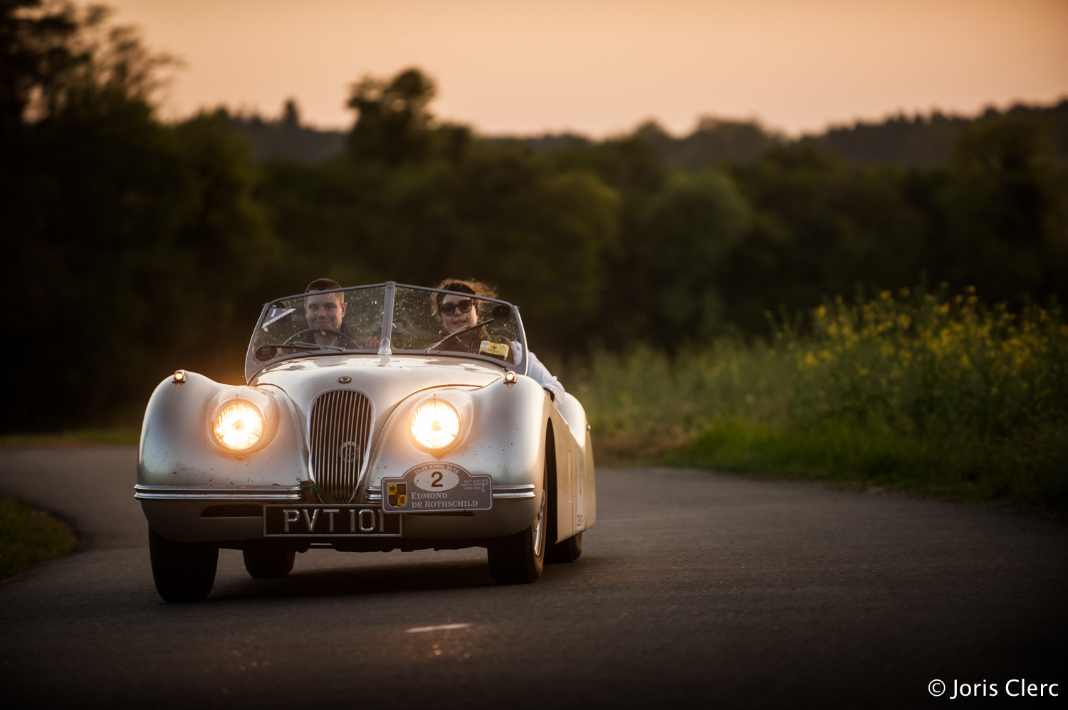 Jaguar XK120, première surprise dans une belle famille