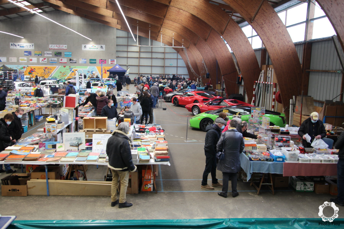 Des anciennes de toutes échelles à la Bourse aux Jouets Anciens de Locminé (56)