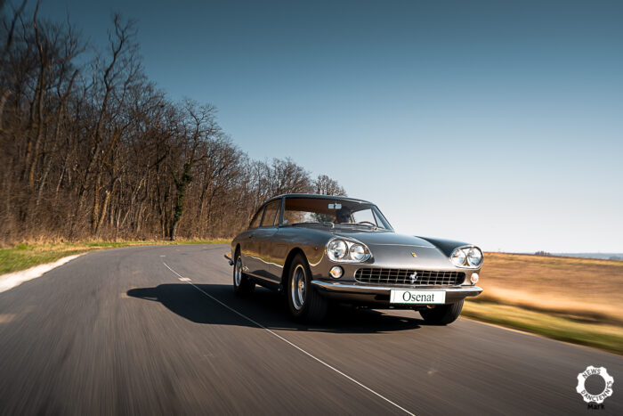 Ferrari 330 GT 22 1-