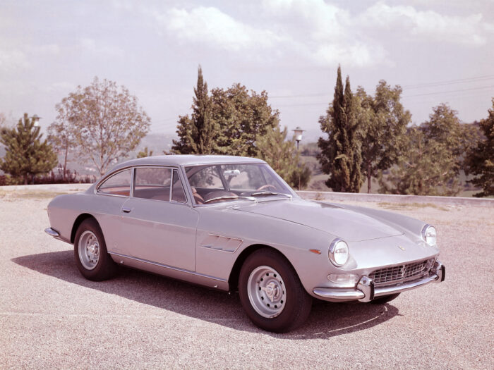 Ferrari 330 GT 22 Serie II- Pininfarina