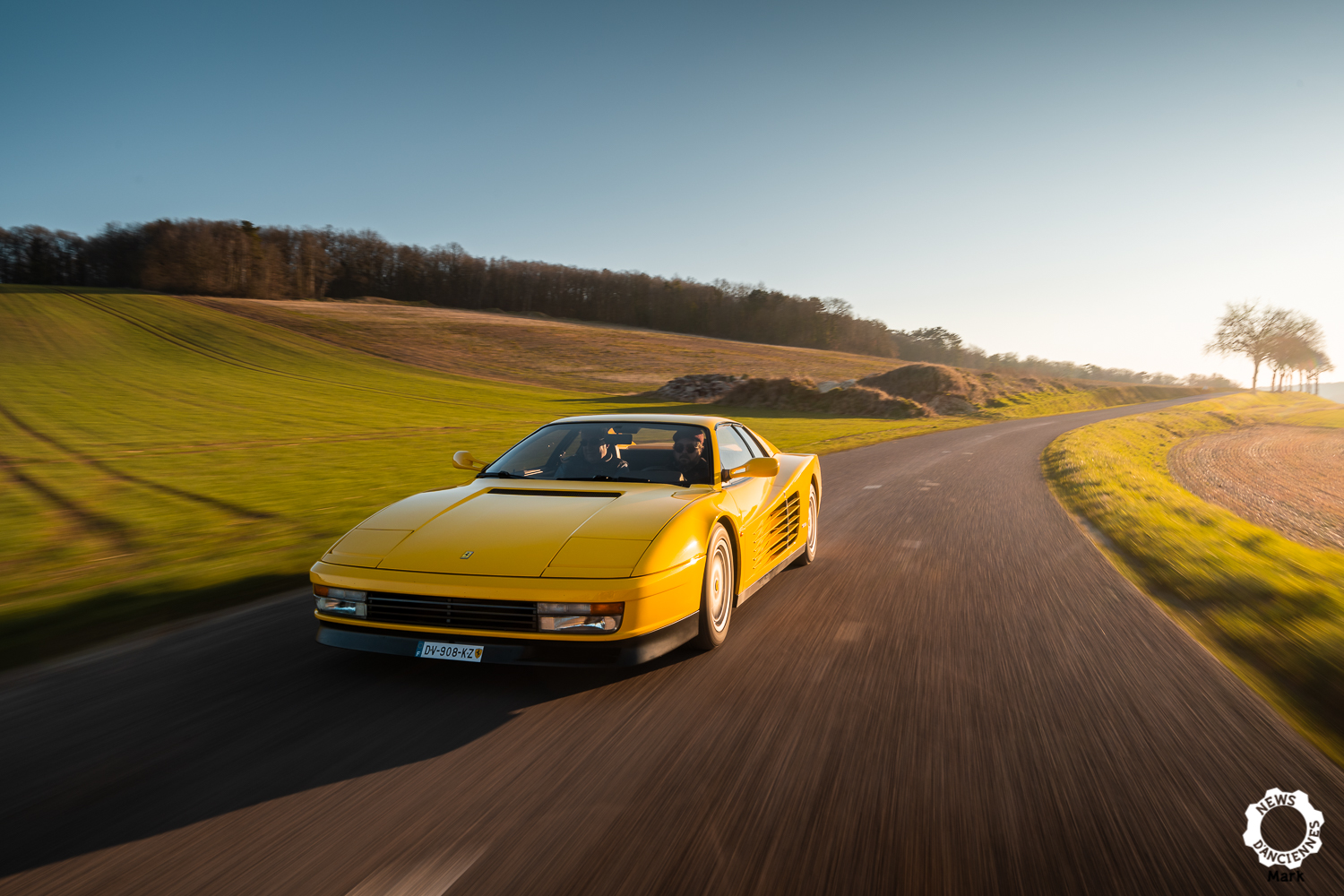 Au volant d&rsquo;une Ferrari Testarossa, il n&rsquo;y a pas que les gosses qui rêvent !