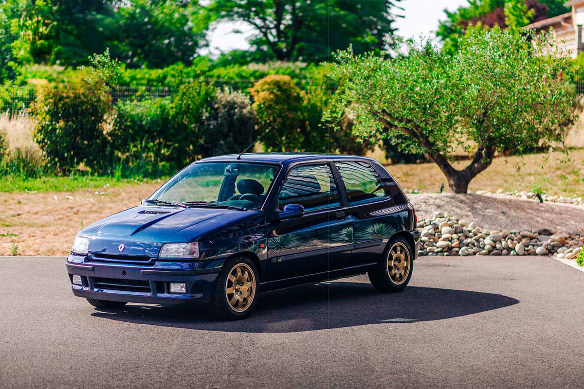 Vente d&rsquo;Été Aguttes 2022 : une Clio Williams record et un gros résultat