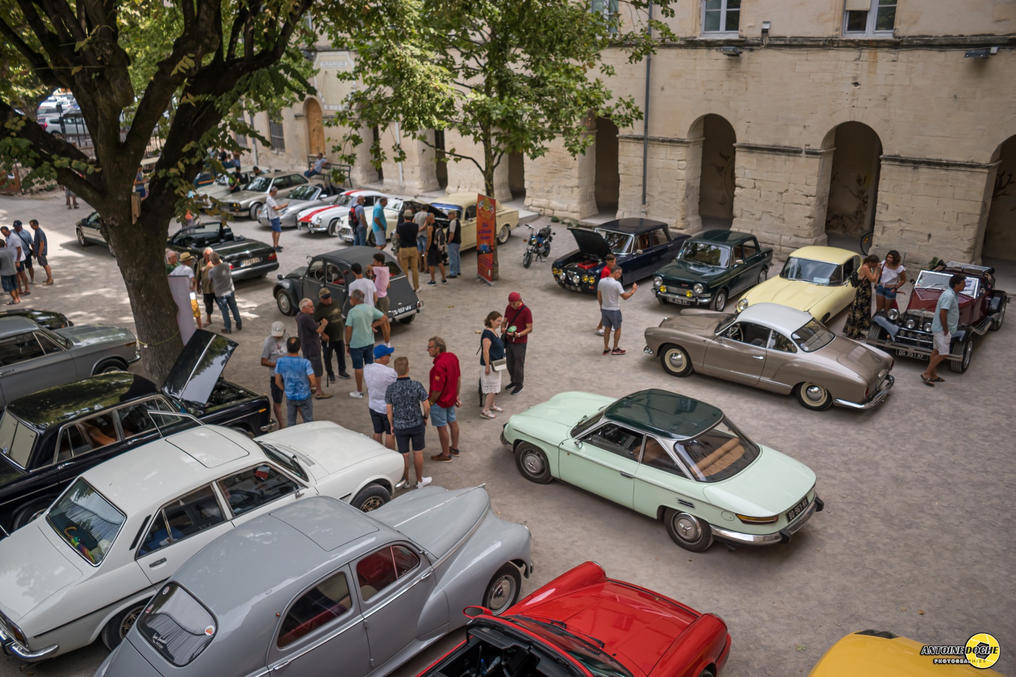 Au mensuel de Forcalquier (04), le bonheur est à l&rsquo;ombre