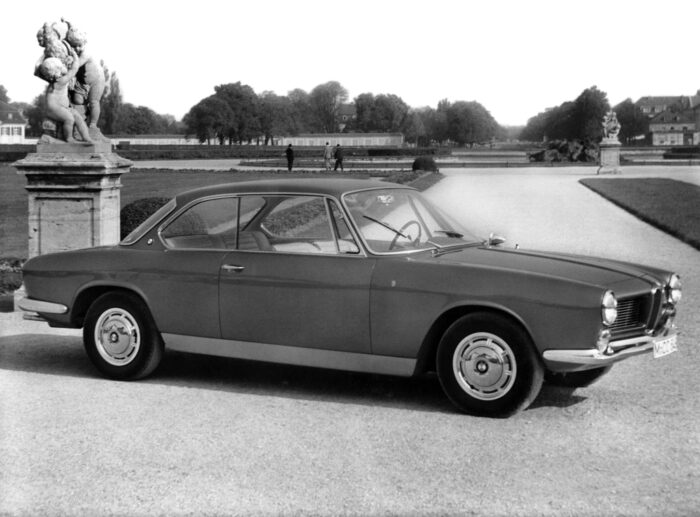 BMW 3200 CS par BErtone- Bertone