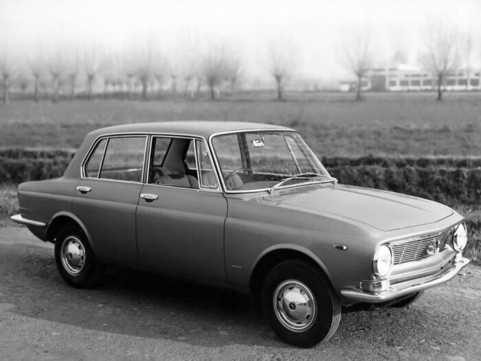 Mazda Luce par Bertone- Bertone