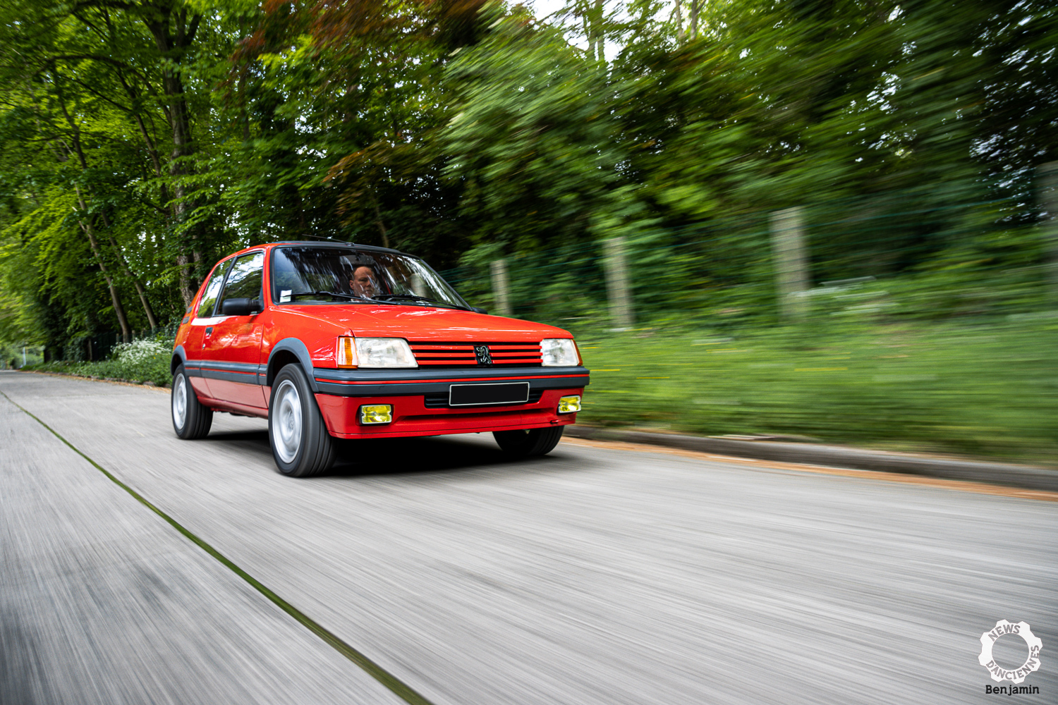 Au volant d&rsquo;une Peugeot 205 GTI 1.9, évidence et polyvalence