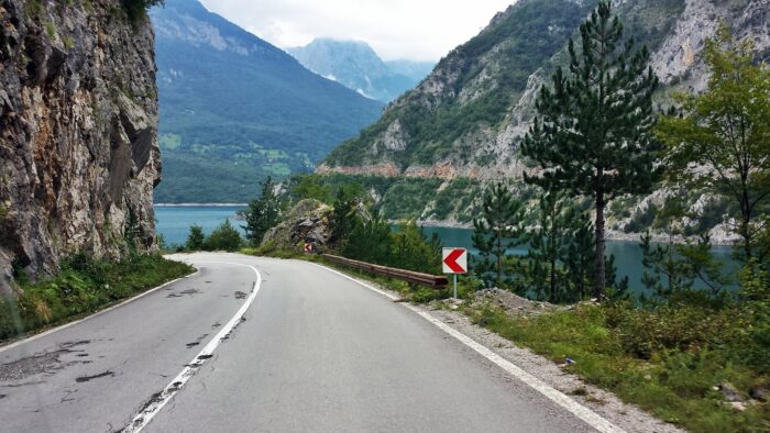 Vers le lac Piva-