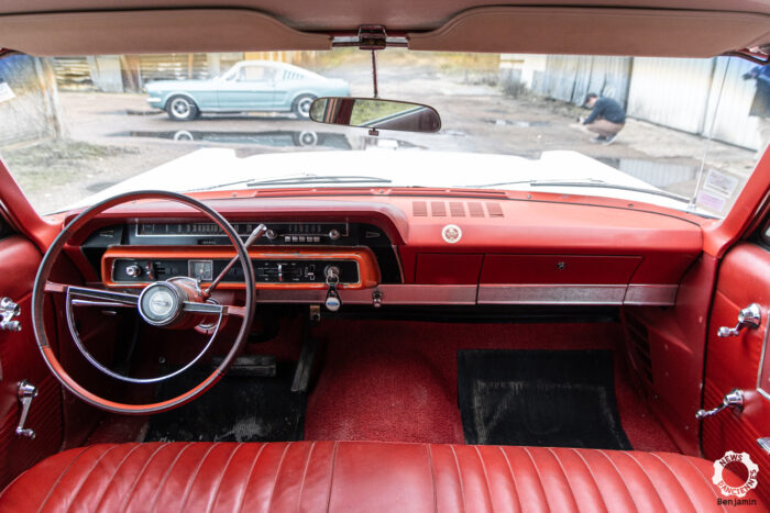 Intérieur de la Ford Country Squire