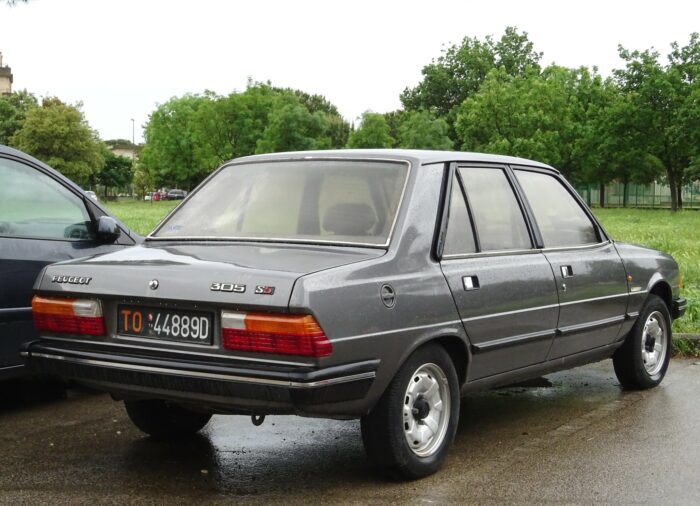 Peugeot 305 S5- Peugeot 305