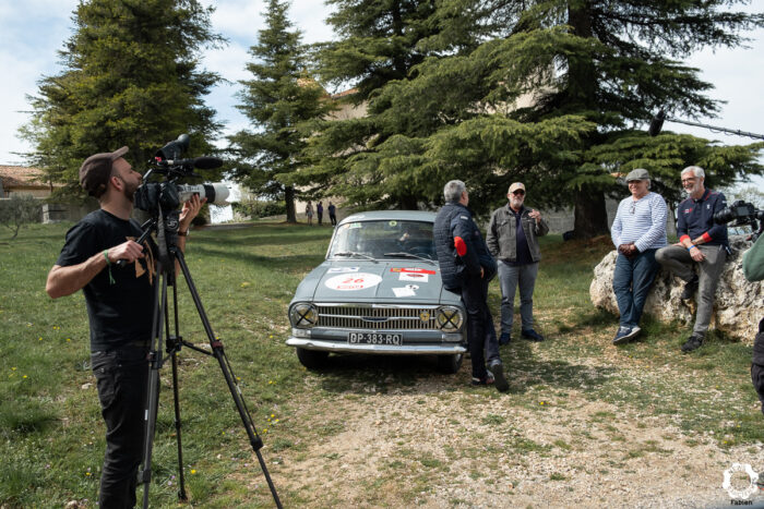 Interview de l'équipage de la Vauxhall pour Turbo durant le Tour Auto 2023