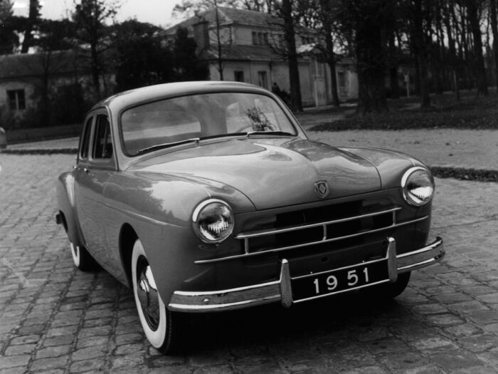 Premieres Renault Fregate- Renault Frégate