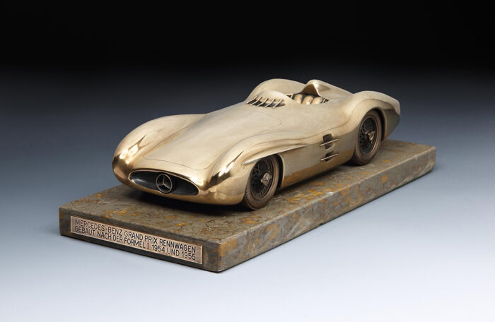 104 F0078 Mercedes Benz Streamliner 1955 1-