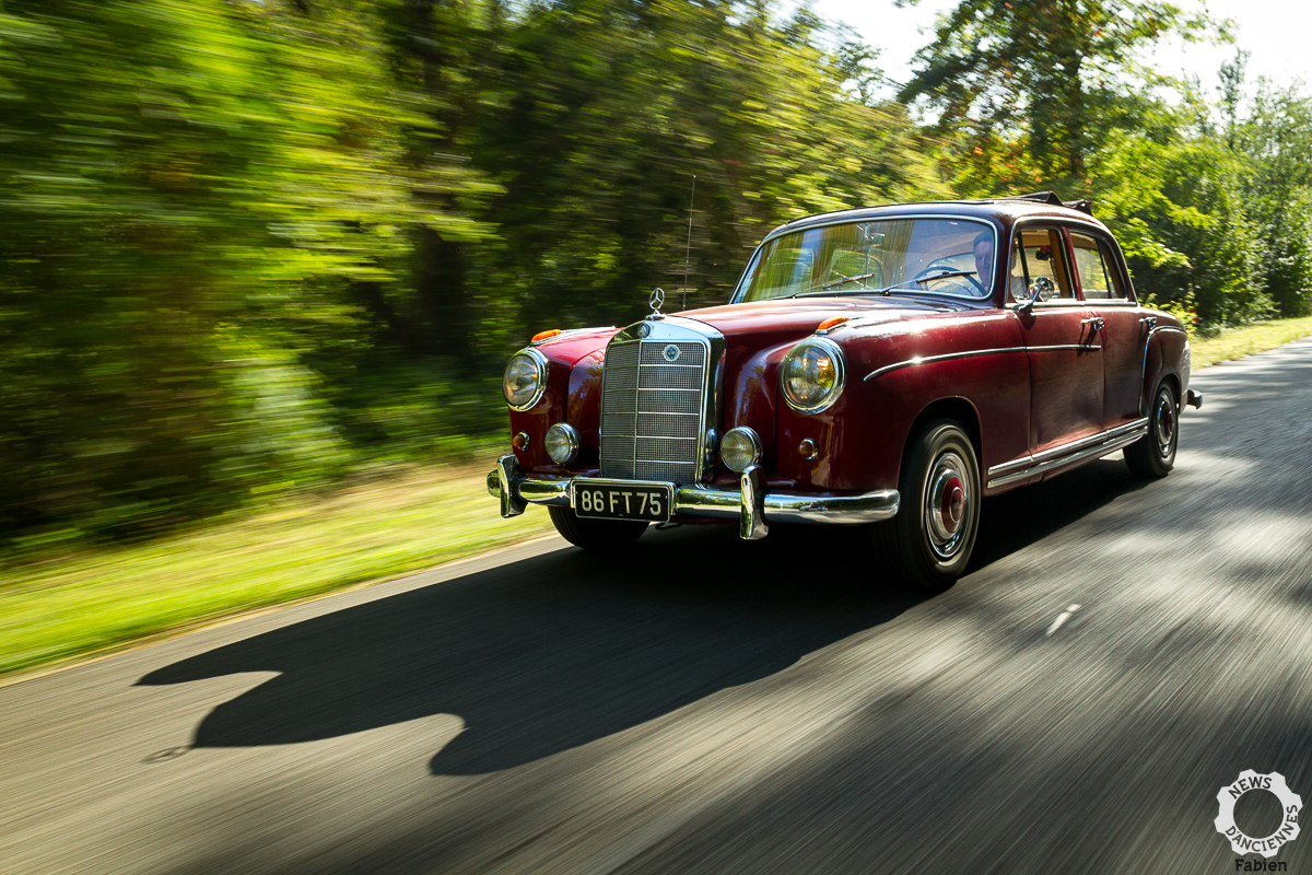 Essai d&rsquo;une Mercedes-Benz 220S : un ponton pour un navire amiral