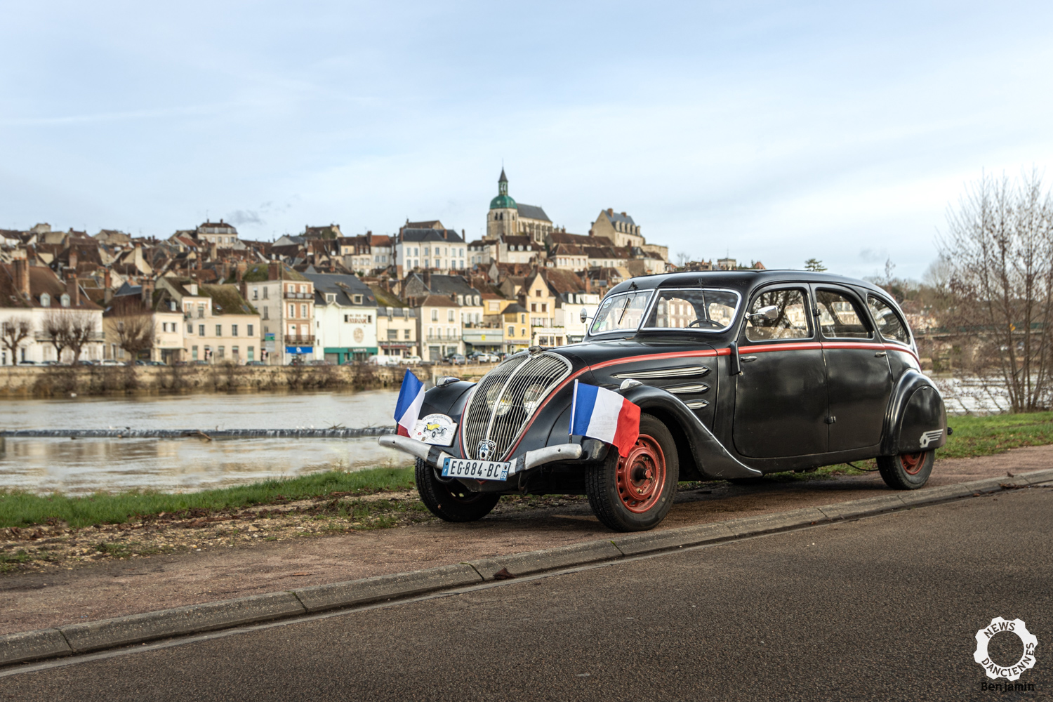 Essai d&rsquo;une Peugeot 402, moderne ET streamline