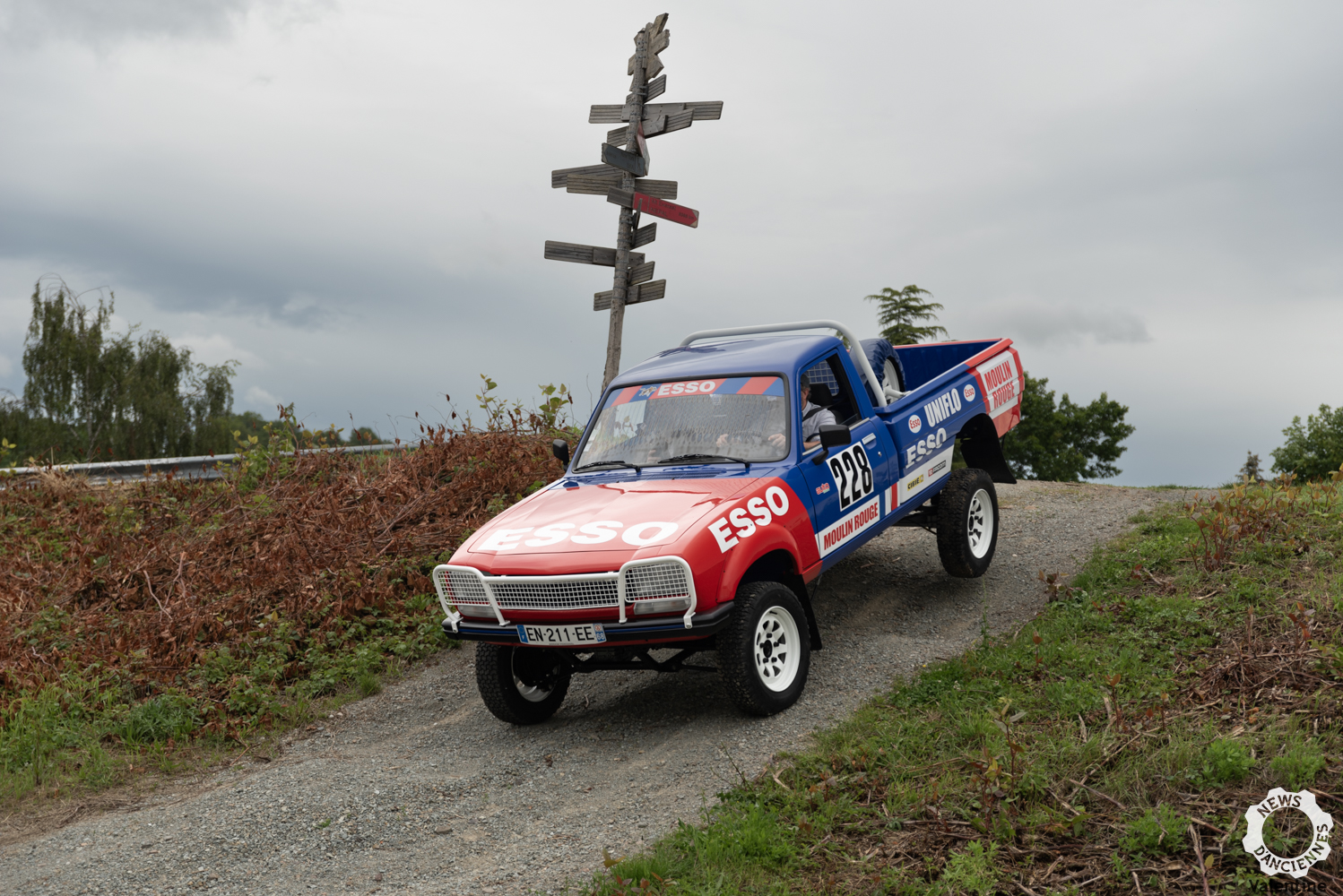 Au volant d&rsquo;une Peugeot 504 Dangel Pick-Up : « mais si, ça passe ! »