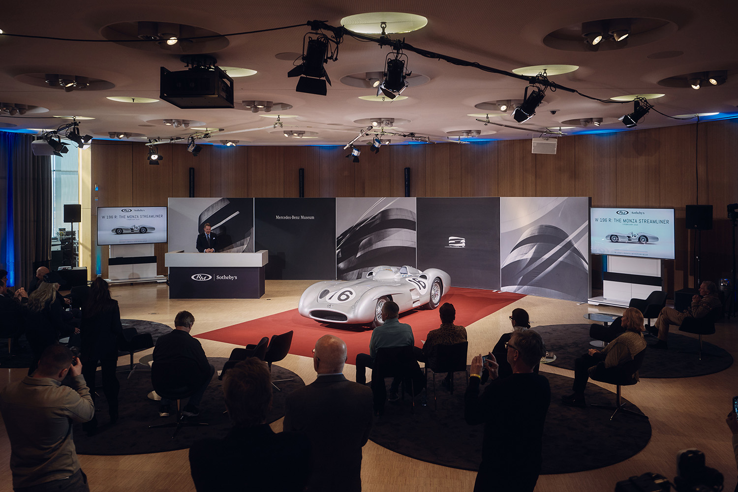 51 Millions d&rsquo;euros pour la flèche d&rsquo;argent Mercedes W 196 R Stromlinienwagen !