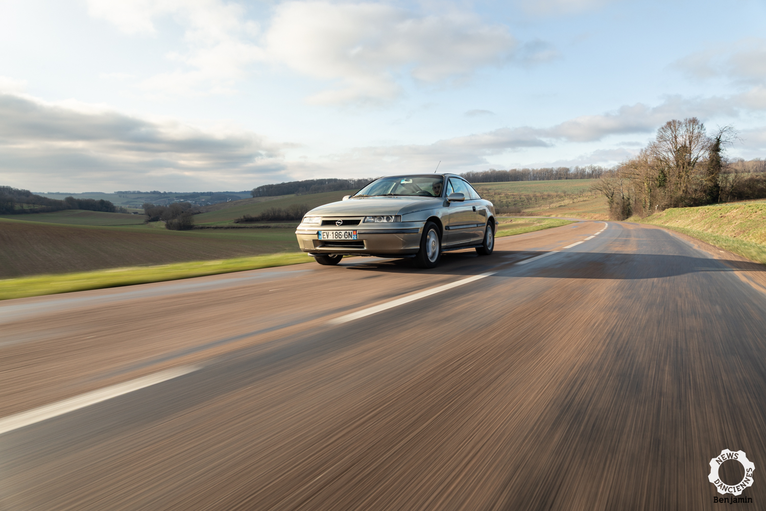Essai d&rsquo;une Opel Calibra, un coupé performant, élégant et (très) discret