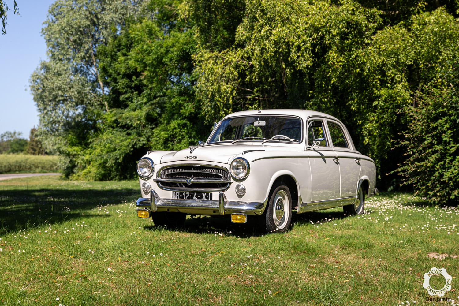 Essai d&rsquo;une Peugeot 403, popu et fière de l&rsquo;être