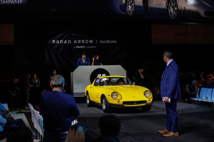 Les Resultats de Broad Arrow Auctions a Monterey-