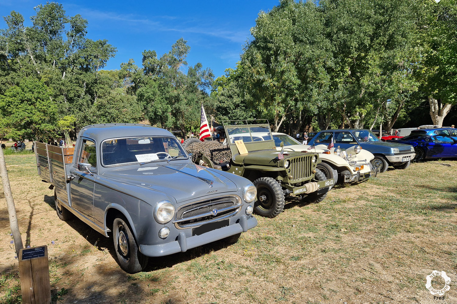 Cadre original et belles anciennes au mensuel de Grans (13) d&rsquo;Août