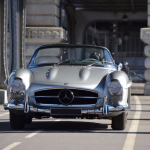 Automobiles sur les Champs