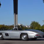 Automobiles sur les Champs